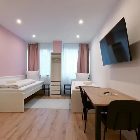 Heval's Grand Appartments Schoeneberg Apartman