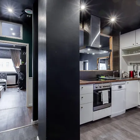 Heval's Grand Appartments Schoeneberg アパート *