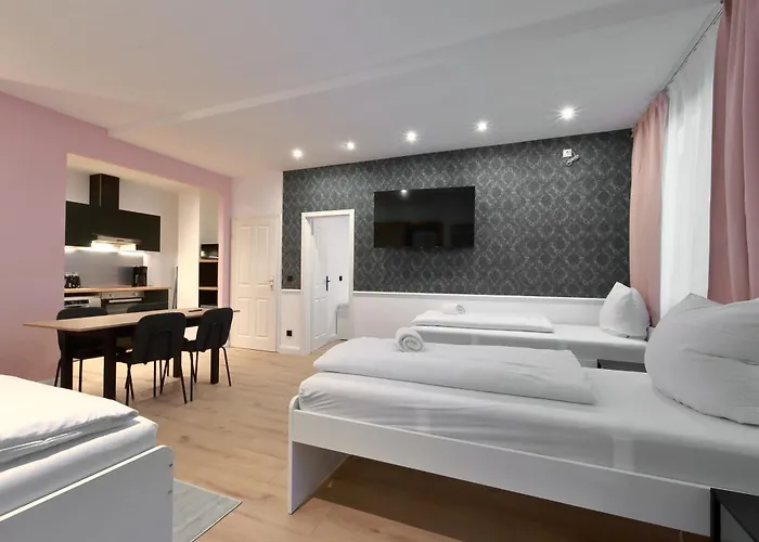 Heval's Grand Appartments Schoeneberg Apartman *