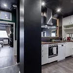 Heval's Grand Appartments Schoeneberg 아파트 *
