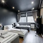 Heval's Grand Appartments Schöneberg * Berlijn