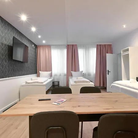 Heval's Grand Appartments Schoeneberg Apartamento