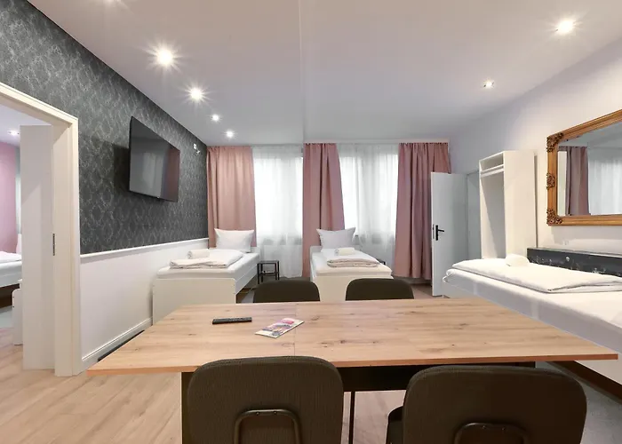 Heval's Grand Appartments Schoeneberg Apartamento